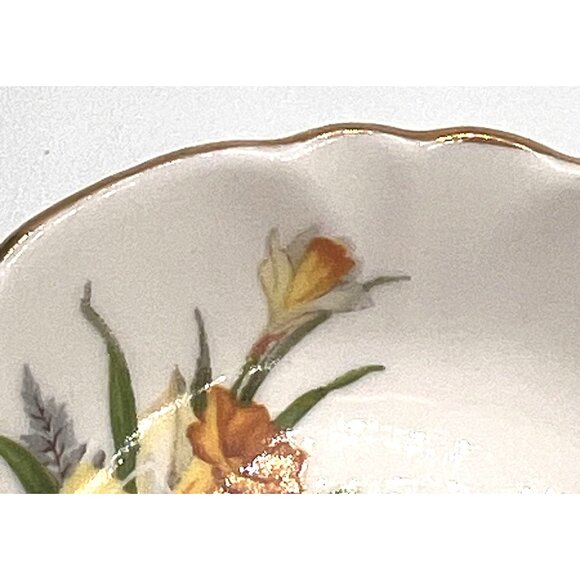 Royal Windsor England White Trinket Dish Yellow Floral Gold Rim Fine Bone China - Picture 8 of 13